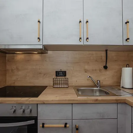 Nature Vibes Pool Sauna Terrasse Wifi Balkon Near Lift アパート *