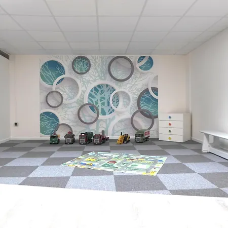 Nature Vibes Pool Sauna Terrasse Wifi Balkon Near Lift アパート